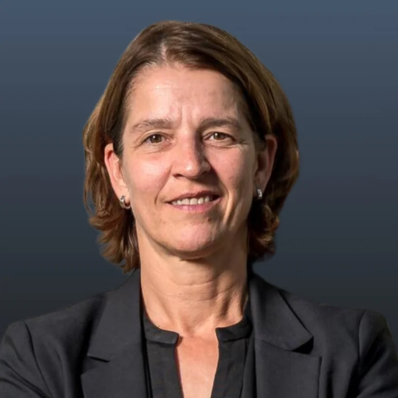 Professional Diploma 14 April - 24 May Women's Football Directorship Program